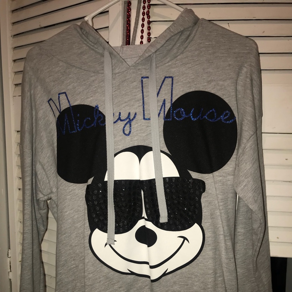 Long sleeve thin sweater